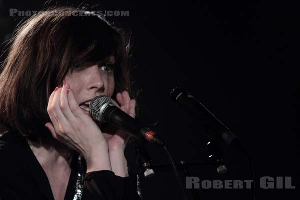 SARAH BLASKO - 2010-04-01 - PARIS - La Maroquinerie - 